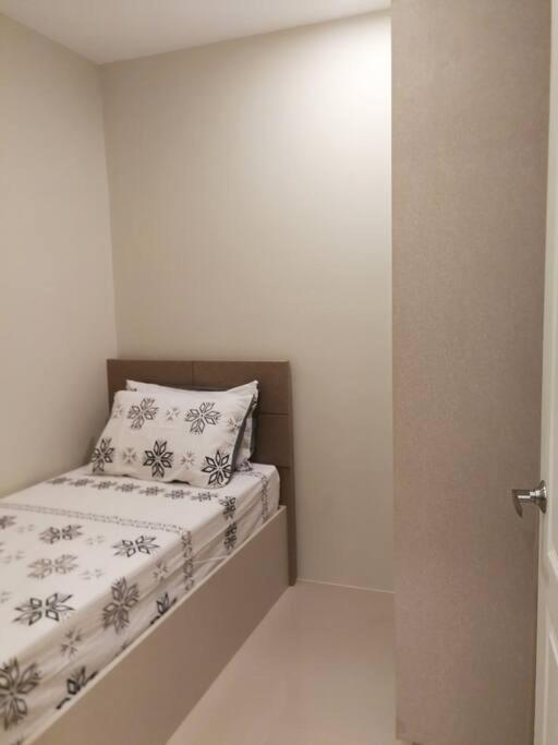 Adria Residences - Emerald Garden - 2 Bedroom Unit For 4 Person Manila Exterior foto