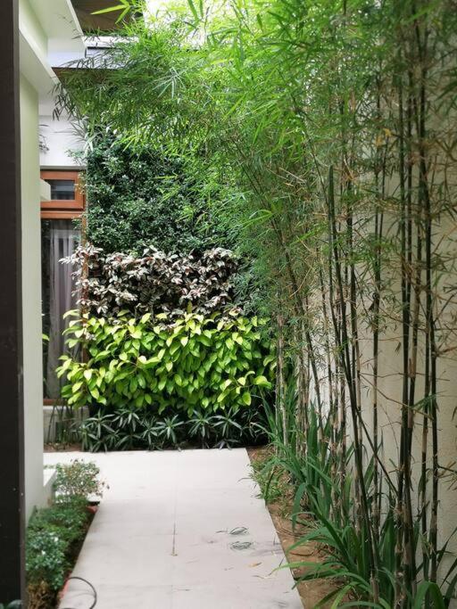 Adria Residences - Emerald Garden - 2 Bedroom Unit For 4 Person Manila Exterior foto
